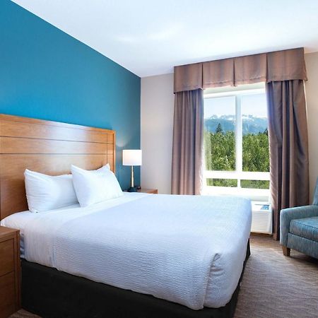 Sandman Hotel And Suites Сквоміш Екстер'єр фото