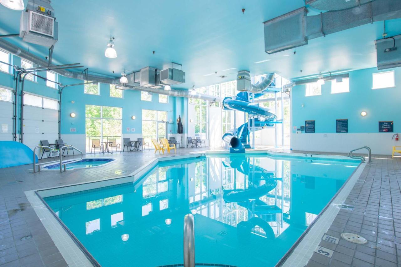 Sandman Hotel And Suites Сквоміш Екстер'єр фото
