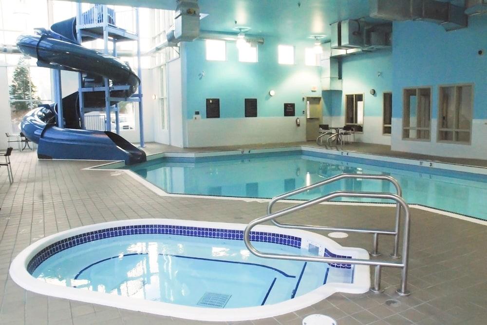Sandman Hotel And Suites Сквоміш Екстер'єр фото